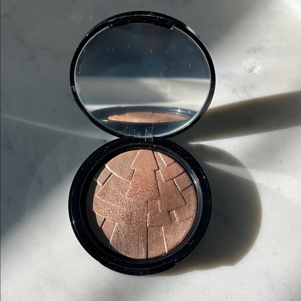 ABH So Hollywood illuminator